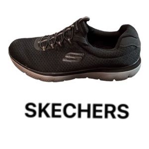 🍒 SKECHERS Black Sneakers!
